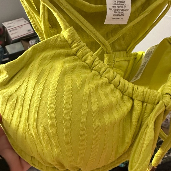 Neon green yellow bikini - Picture 4 of 4